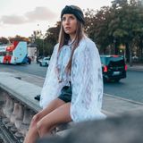 Cathy Hummels postet sich kurz vorm "Place to B - Racing for Charity Event" in transparenter Spitzenbluse und knapper Ledershorts und zeigt viel Haut…