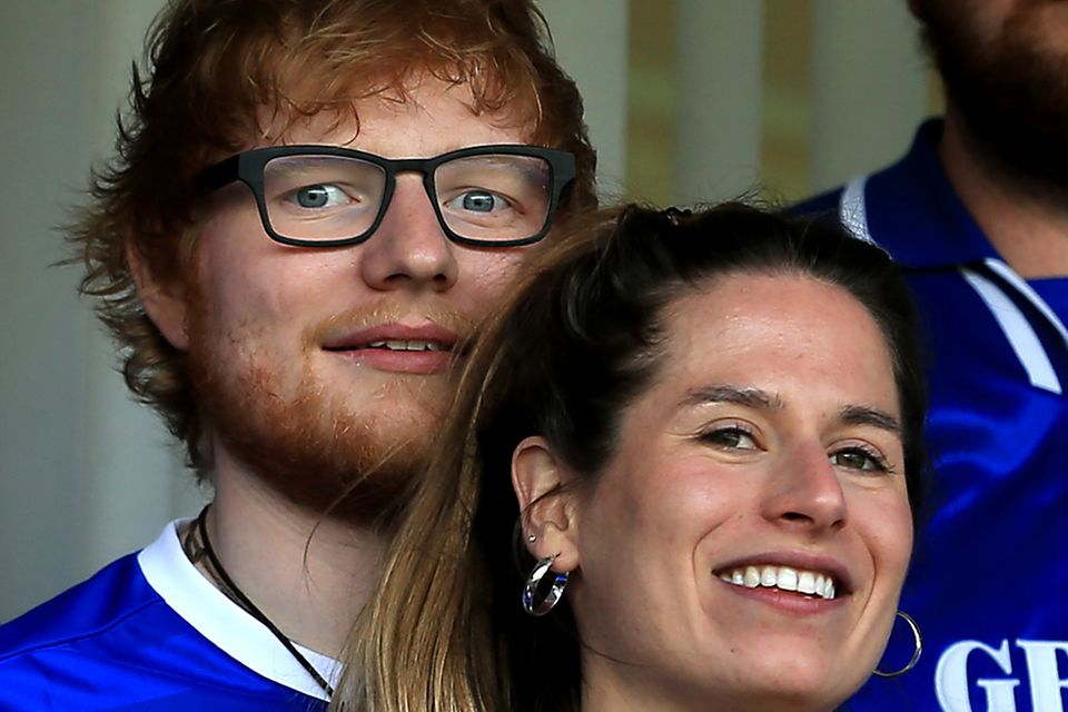 Sänger Ed Sheeran und seine Frau Cherry haben im Dezember heimlich geheiratet. Jetzt sollen sie nochmal eine große Hochzeitssause veranstaltet haben