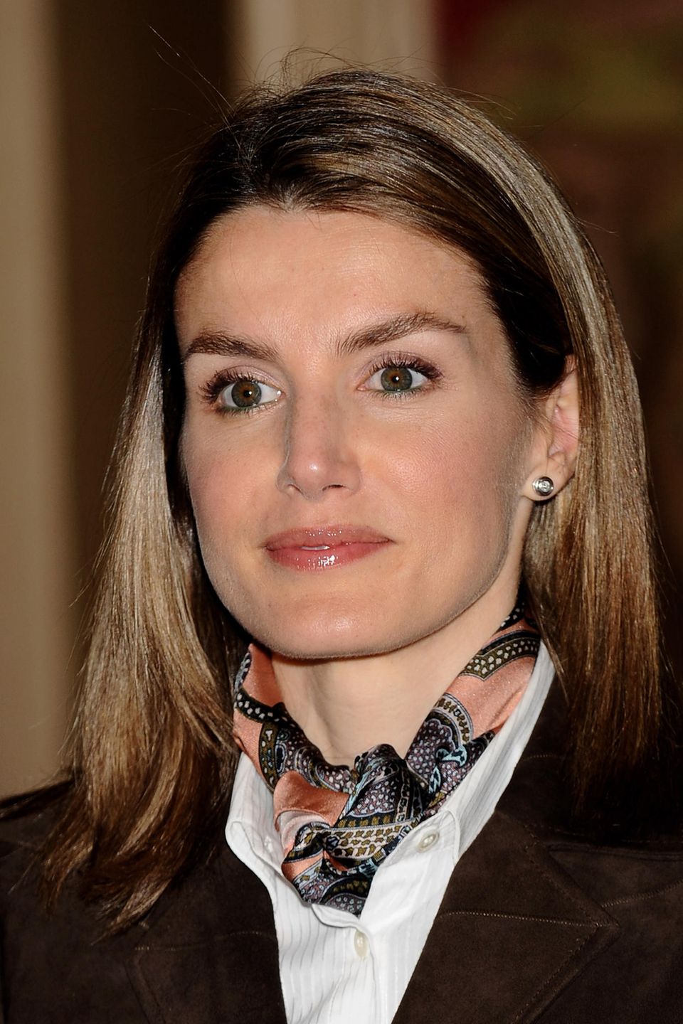 November 2011 Mascara, Lipgloss, Puder und ihr typisch blauer Lidstrich: Letizia setzt auf ein dezentes Make-up bei einem Event im November 2011. November 2011 Mascara, Lipgloss, Puder und ihr typisch blauer Lidstrich: Letizia setzt auf ein dezentes Make-up bei einem Event im November 2011.