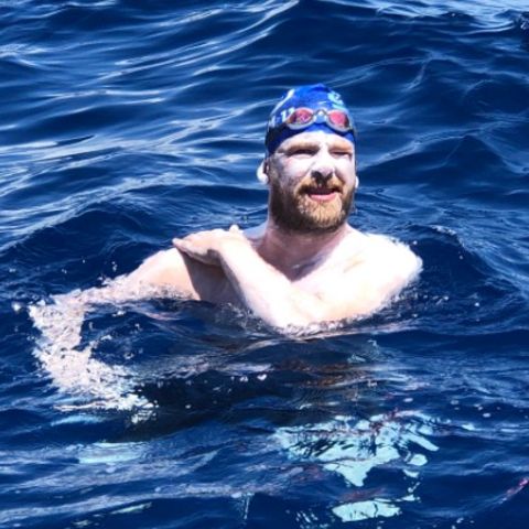 Cameron Bellamy schwimmt 151 Kilometer von Barbados nach St. Lucia