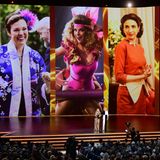 Groß und klein: Amy Poehler und Catherine O'Hara stellen die Nominierten in der Kategorie "Herausragende Nebendarstellerin in einer Comedy-Serie" vor.