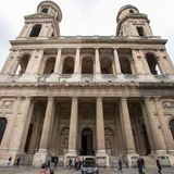Die Trauerfeier findet am 24. Spetember 2019 in der Pariser Pfarrkirche Saint-Sulpice im Stadtteil Saint-Germain-des-Prés statt. Lindbergh lebte unter anderem in der französischen Metropole.