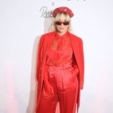 Lady in Red: Anlässlich des Launches der ESCADA x RITA ORA Capsule Collection, zeigt sich die Sängerin stilsicher in einem roten Signature-Look. 