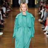 Amber Valetta läuft für Stella McCartney auf der Pariser Fashion Week und präsentiert die Trends der nächsten Kollektion für Spring/ Summer 2020. 
