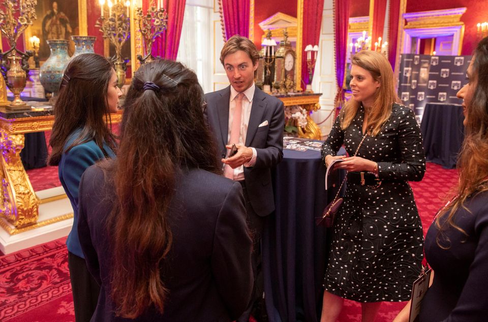 12. Juni 2019 Im Juni 2019 sind Beatrice und Edoardo zu Gast bei einer von Beatrice' Vater Prinz Andrew initiierten Veranstaltung im St James's Palace. 12. Juni 2019 Im Juni 2019 sind Beatrice und Edoardo zu Gast bei einer von Beatrice' Vater Prinz Andrew initiierten Veranstaltung im St James's Palace.