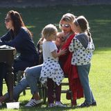 5. Oktober 2019  Das schöne Herbst-Wetter genießt Michelle Hunziker mit ihrer Familie und Freunden beim gemeinsamen Lunch draußen im Park.