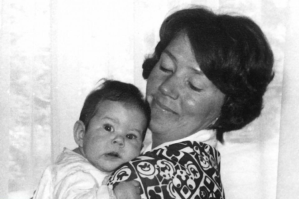 Prinzessin Mary 1972 auf dem Arm ihrer Mutter Henrietta Clark Donaldson