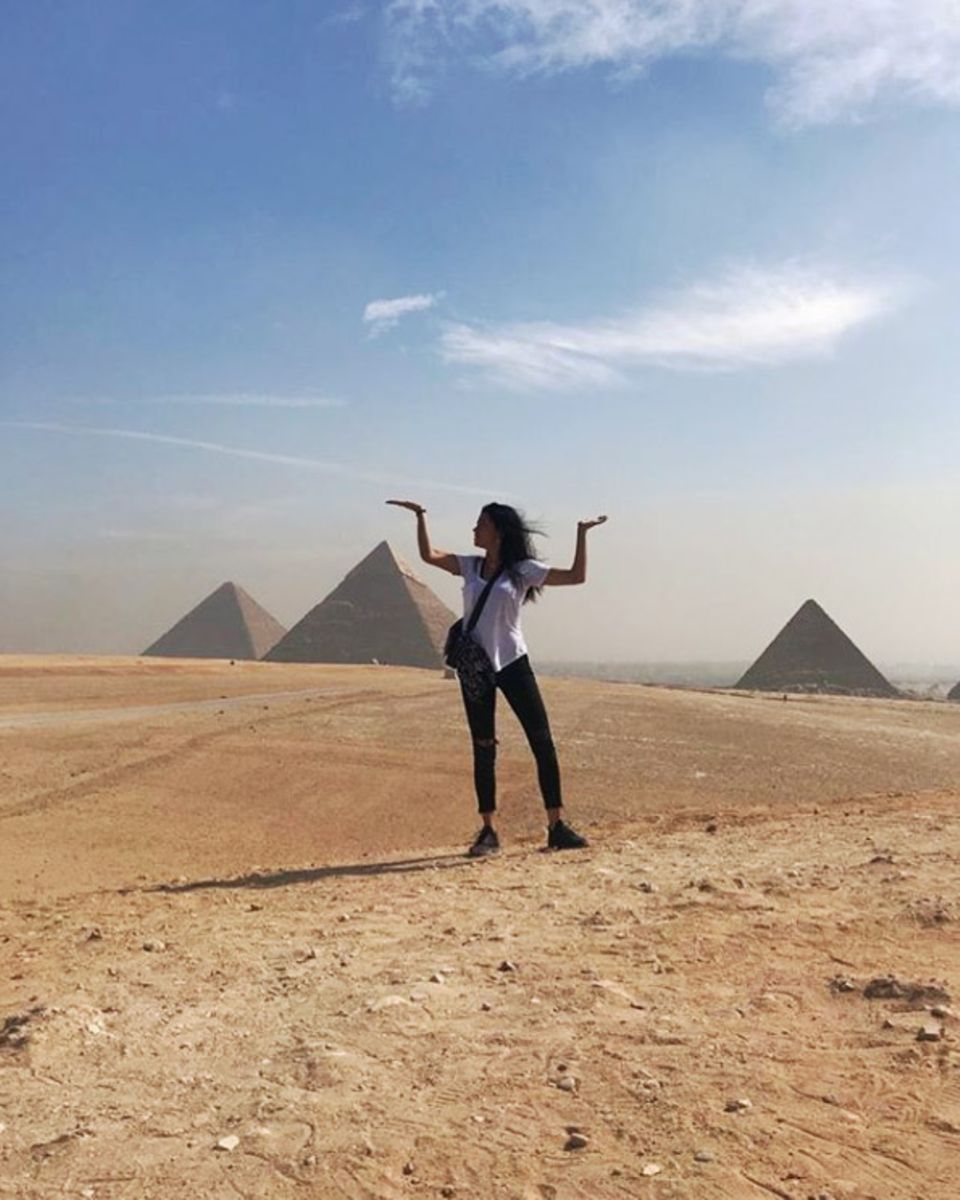 8. Oktober 2019 Was für ein Anblick! Adriana Lima besucht die Pyramiden von Gizeh. Das Topmodel macht überall eine gute Figur – da wird selbst die Wüste zum Laufsteg. 8. Oktober 2019 Was für ein Anblick! Adriana Lima besucht die Pyramiden von Gizeh. Das Topmodel macht überall eine gute Figur – da wird selbst die Wüste zum Laufsteg.