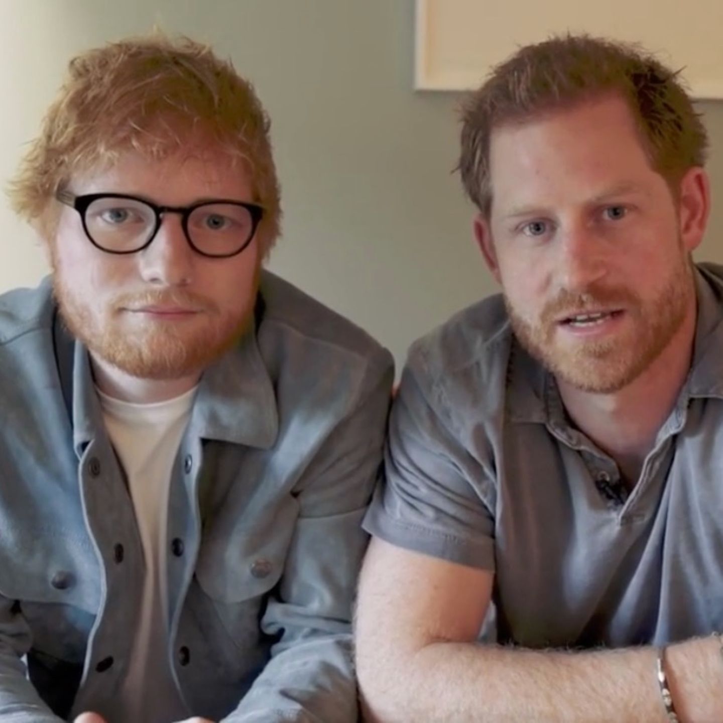News Im Video Prinz Harry Und Ed Sheeran Das Steckt Hinter Ihrem Mysteriosen Auftritt Gala De