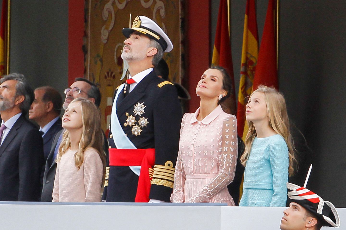 12. Oktober 2019  Im Rahmen der Feierlichkeiten zum traditionellen Nationalfeiertag besuchen König Felipe und Königin Letizia mit ihren Töchtern die Parade in Madrid.