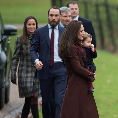 Die Familie Middleton (v.l.n.r.): Pippa, James, Michael und Kate (mit Prinzessin Charlotte auf dem Arm)
