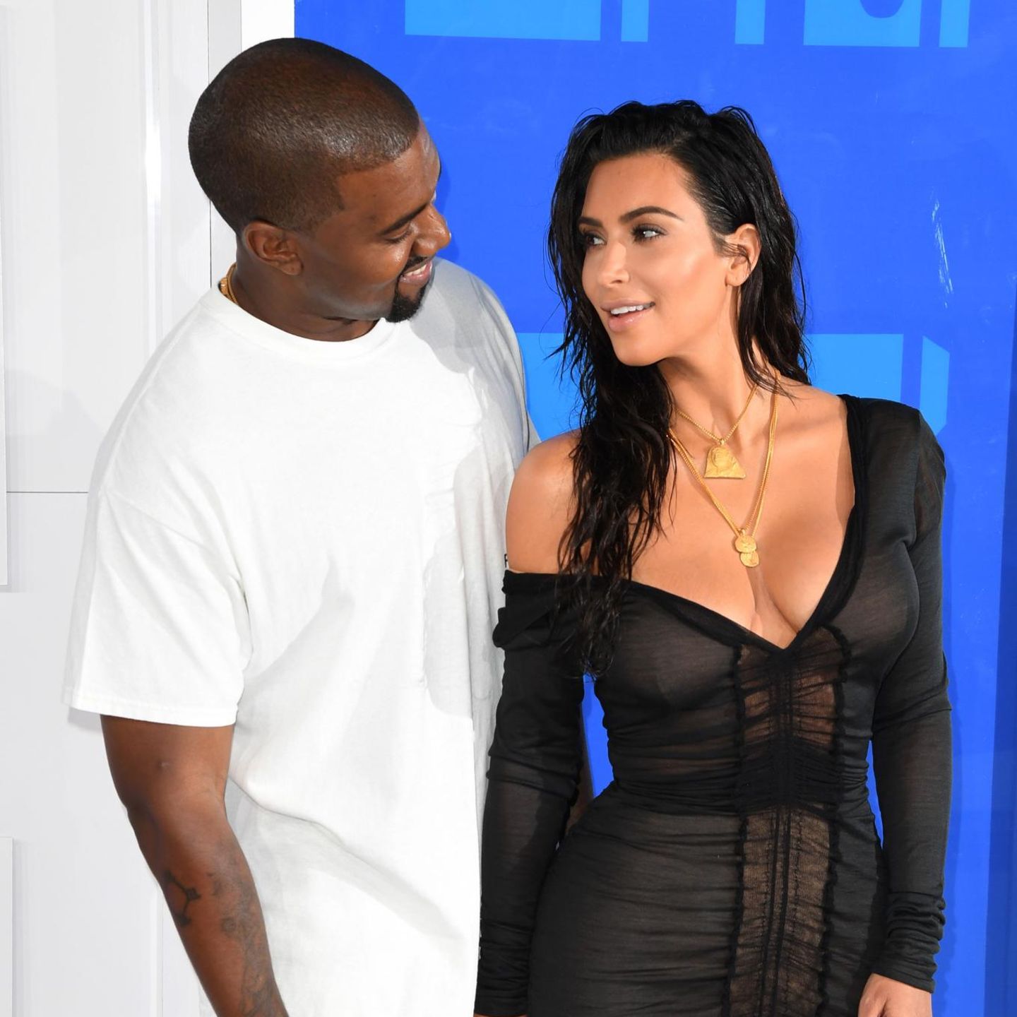 Kim Kardashian Und Kanye West Sie Haben Ihr Ehegelubde Erneuert Gala De