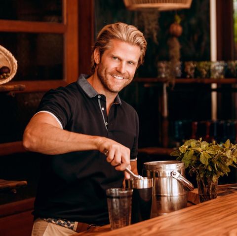 Paul Janke als Barkeeper in der neuen Staffel von "Bachelor in Paradise"