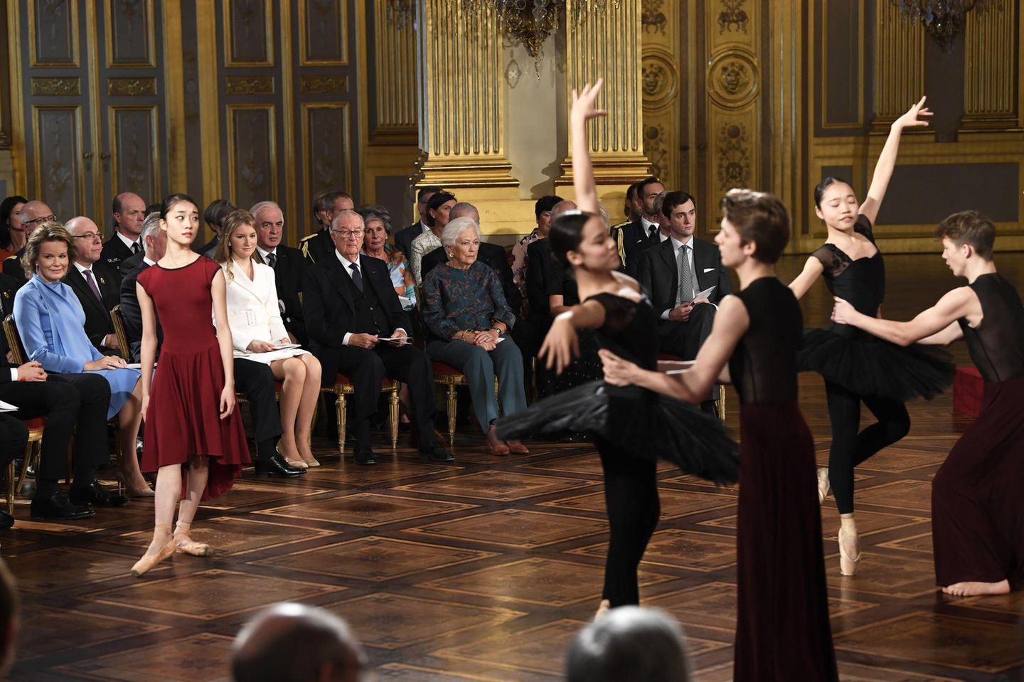 Ein weiteres Highlight ist der Auftritt von Tanzschülern der Königlichen Ballettschule von Antwerpen.