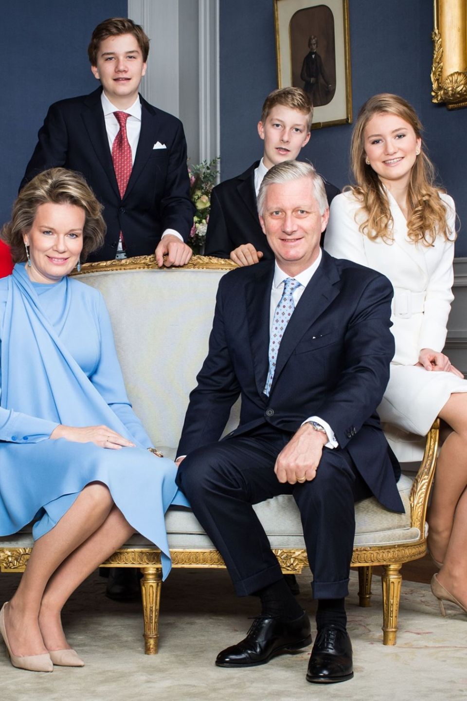 Das belgische Königspaar zeigt sich auf diesem offiziellen Foto mit seinen Kindern Prinzessin Eléonore, Prinz Emmanuel, Prinz Gabriel und Prinzessin Elisabeth. 
