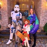 Ob Stormtrooper, Monster, Cowgirl oder Weltkugel: Familie Bündchen-Brady hat ihren Halloween-Spaß jeder, wie er will.