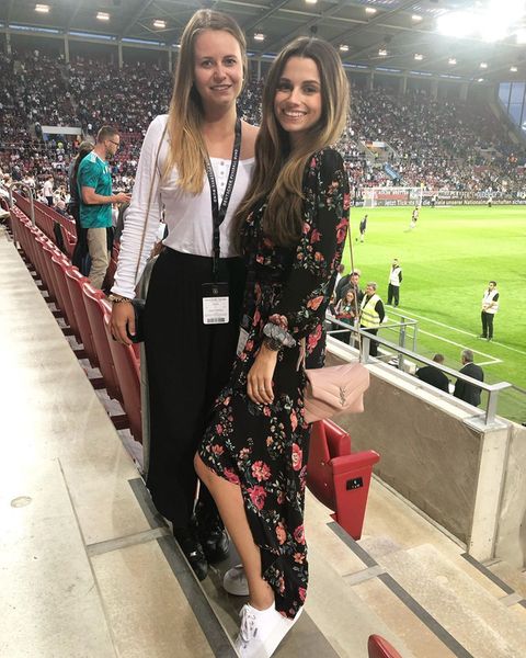 Fußball trifft Mode: Die schönsten Looks der Spielerfrauen | GALA.de