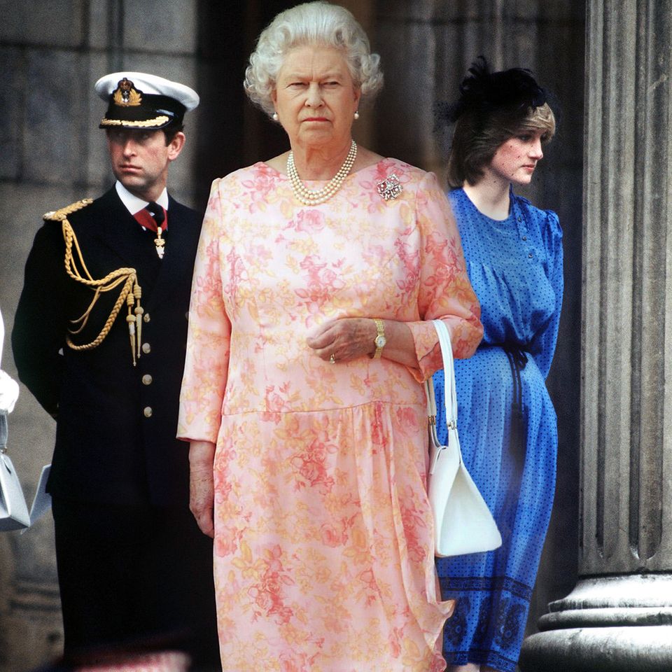 Prinz Charles, Queen, Elizabeth, Prinzessin Diana