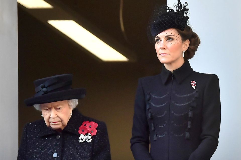 Queen Elizabeth und Herzogin Kate gemeinsam beim "Remembrance Sunday"