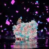 10. November 2019  Während der Gala zum Auftakt des "Alibaba 11.11 Global Shopping Festival" verzaubert Taylor Swift ihre Fans mit einer bunten Bühnenshow in der Mercedes-Benz Arena in Shanghai, China.