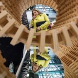 12. November 2019  Huch, Stéphanie von Luxemburg gleich doppelt! Die Erbgroßherzogin besucht anlässlich der "Luxembourg Art Week" eine Ausstellung des "Cercle Artistique" im Kulturz​entrum Tramsschapp.
