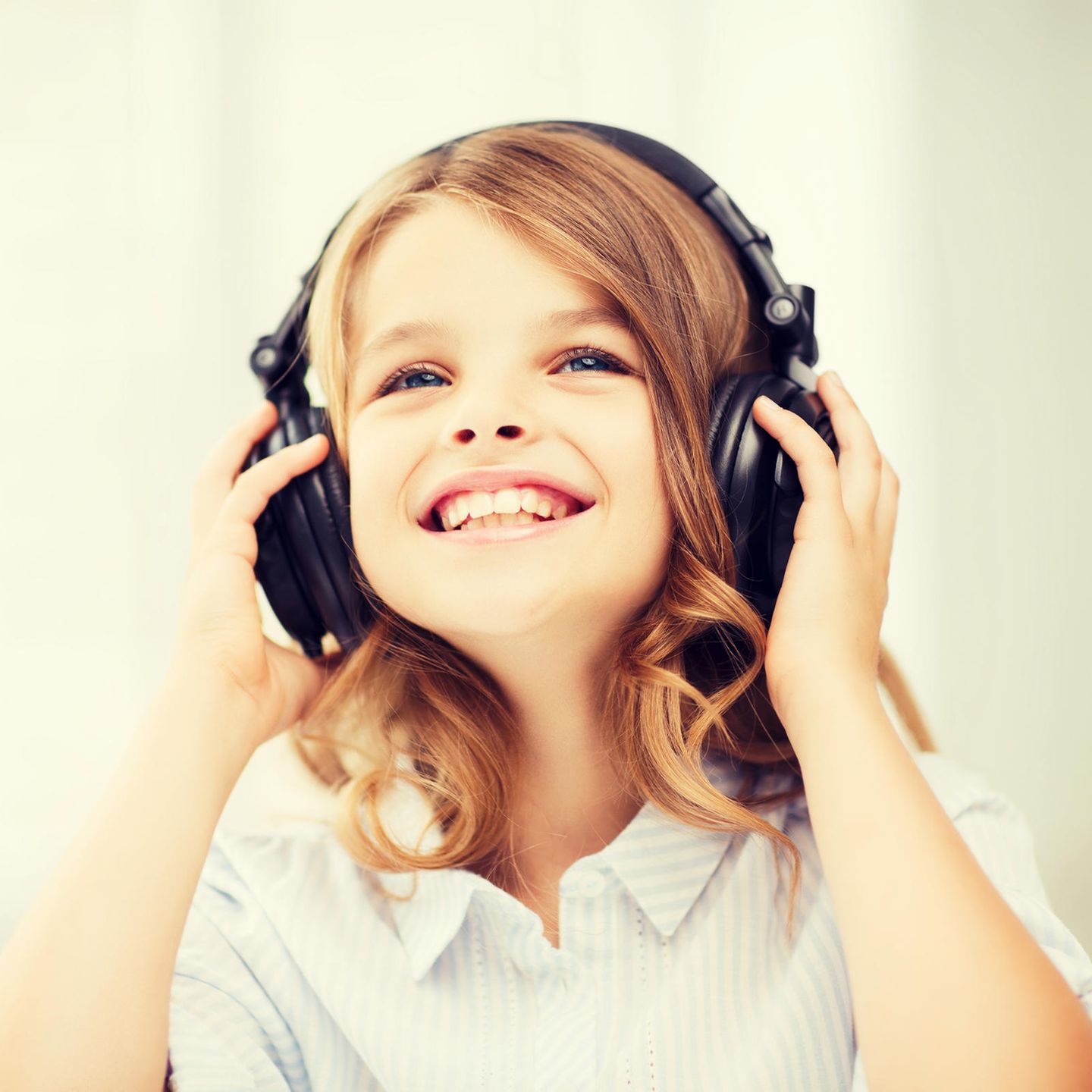 ZAPIG kopfhörer für Kinder mit 85dB Lautstärkebegrenzung Gehörschutz & Musik-Sharing-Funktion Faltbare Kinderkopfhörer Blau 