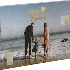 Für den Lieblingsmenschen nur das Beste: Nicht nur das Design lässt sich bei dem Adventskalender von DeinDesign personalisieren, auch der schokoladige Inhalt, ab 20 Euro. 