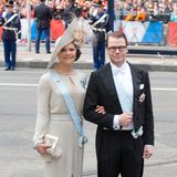 Na klar, das Kleid trug Prinzessin Victoria schon bei der Krönung von Willem Alexander im April 2013. Aber auch sechs Jahre später steht ihr das Kleid von Escada noch hervorragend.