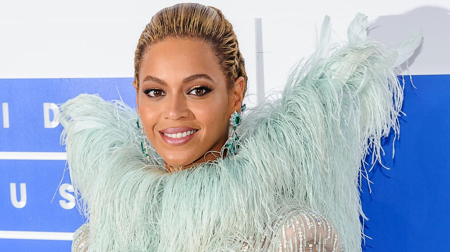 Beyoncé: Massig Likes für Paillettenkleid-Fotos | GALA.de