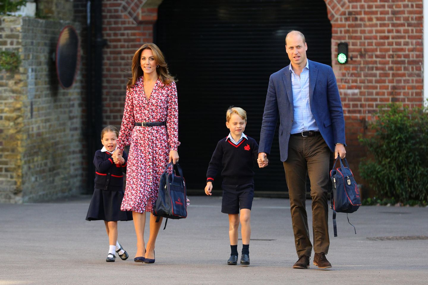 Herzogin Catherine, Prinz William mit Prinzessin Charlotte und Prinz George