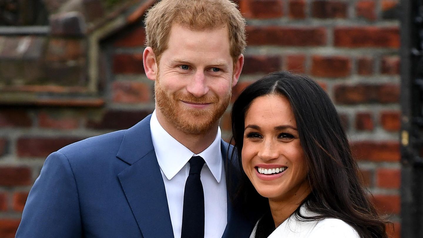 Meghan-Catherine-Co-8-Jahre-Verlobung-mit-Harry-mit-diesem-Look-beginnt-ihr-Royal-Abenteuer
