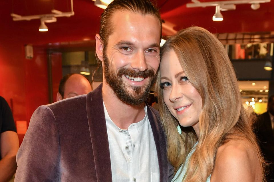 Jenny Elvers und Simon Lorinser im Juni 2019 Jenny Elvers und Simon Lorinser im Juni 2019