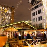 Die Supper Alm am Neuen Wall in Hamburg versprüht winterlichen Charme und ist durch die gemütliche Atmosphäre die perfekte Location für ein gelungenes GALA X-mas Hütten-Dinner. 