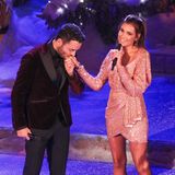 Bei der TV Show "Das Adventsfest der 100.000 Lichter" stehen Giovanni und Jana Ina Zarrella gemeinsam auf der Bühne. 