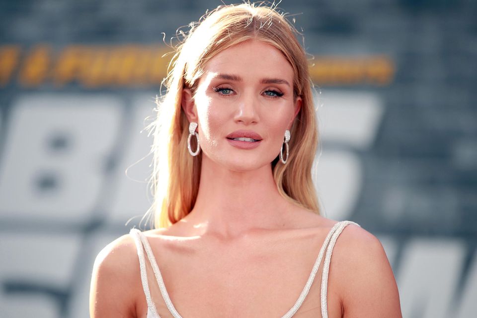 Rosie Huntington Whiteley Starportrat News Bilder Gala De