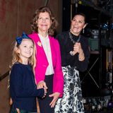 7. Dezember 2019  Prinzessin Estelle strahlt über beide Ohren als sie mit Mama Prinzessin Victoria und Oma Königin Silvia die Ballettaufführung "Der Nussknacker" in der Königlichen Oper in Stockholm besucht. 