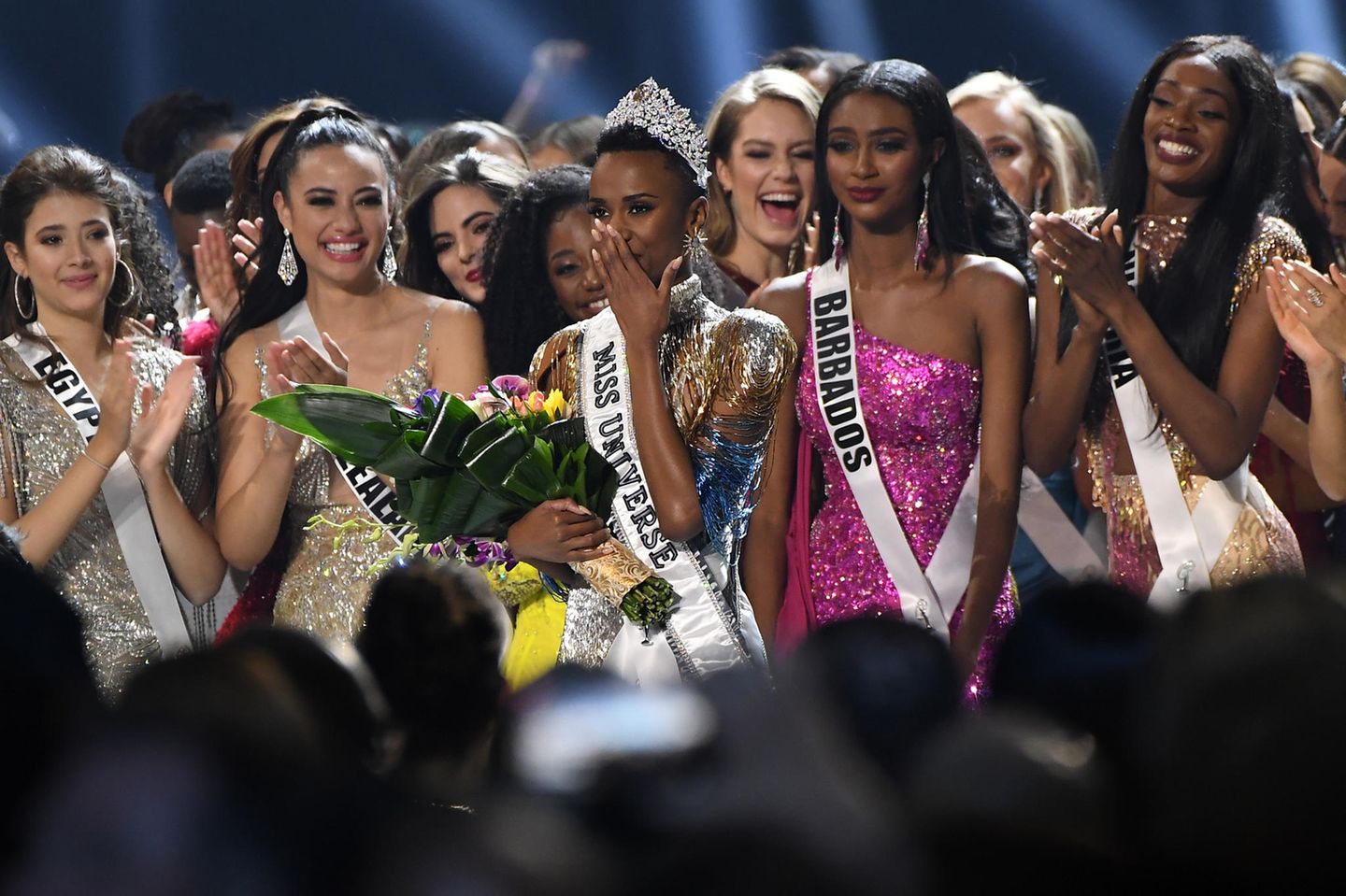 Zozibini Tunzi Sudafrikanerin Ist Neue Miss Universe Gala De