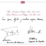 13. Dezember 2019  Auf der Rückseite haben König Felipe, Königin Letizia, Prinzessin Leonor und Prinzessin Sofia natürlich unterschrieben.