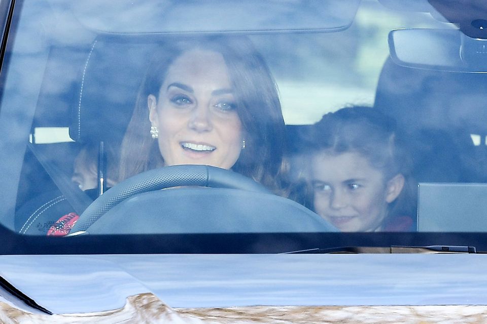 Herzogin Catherine auf dem Weg in den Buckingham Palast mit Prinzessin Charlotte und Prinz Louis. 