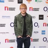 Ed Sheeran ist heute deutlich schlanker: Jeden Morgen geht er 45 Minuten laufen, schwimmt regelmäßig und macht Sit-Ups.