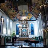 Im Inneren der Domkirche wird alles für die Trauerfeier am 3. Januar vorbereitet.