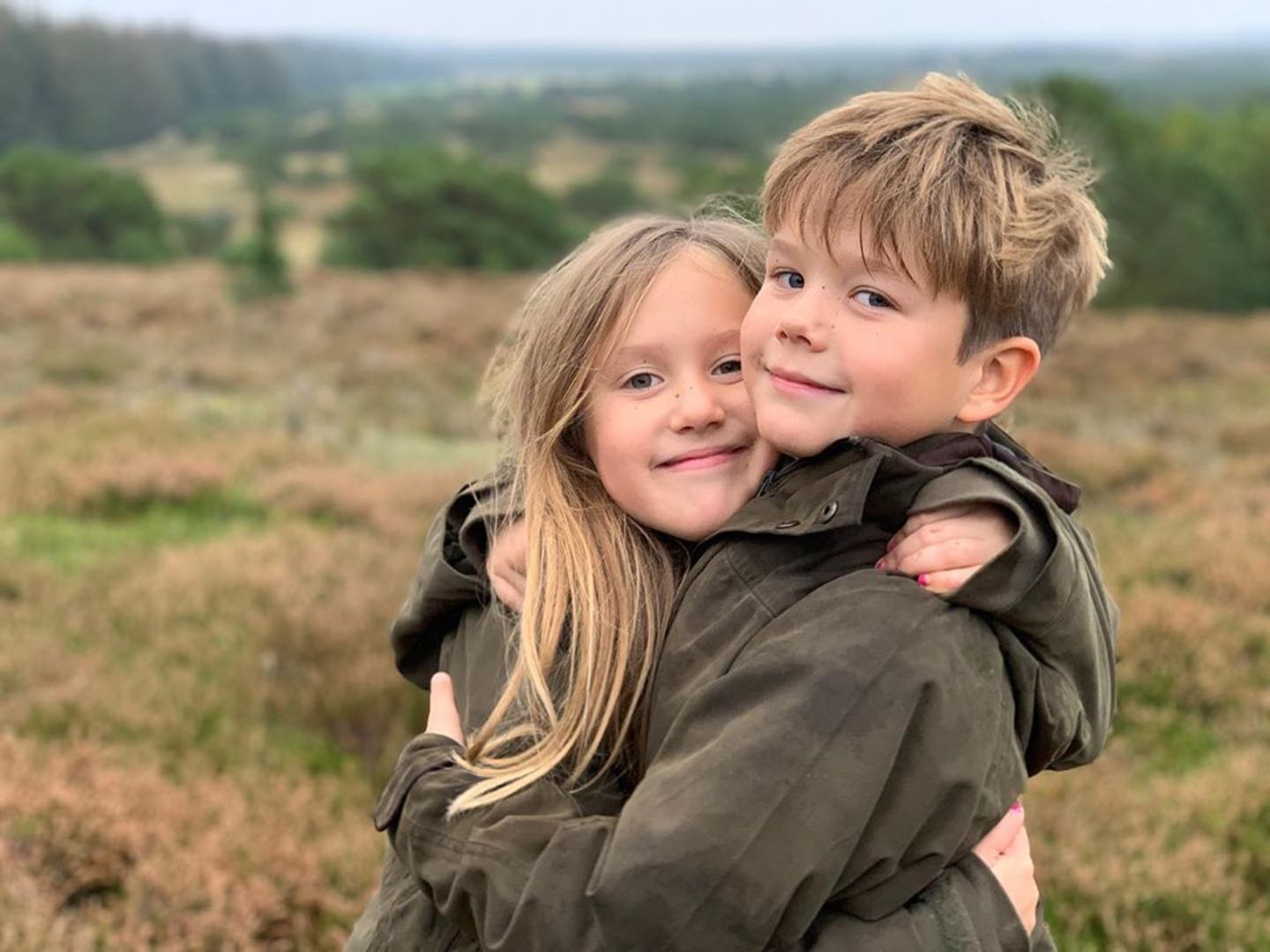2020  Prinzessin Josephine und Prinz Vincent von Dänemark sind ein Herz und eine Seele. Heute, am 8. Januar, feiert das süße Zwillingspaar seinen neunten Geburtstag. Tillykke!