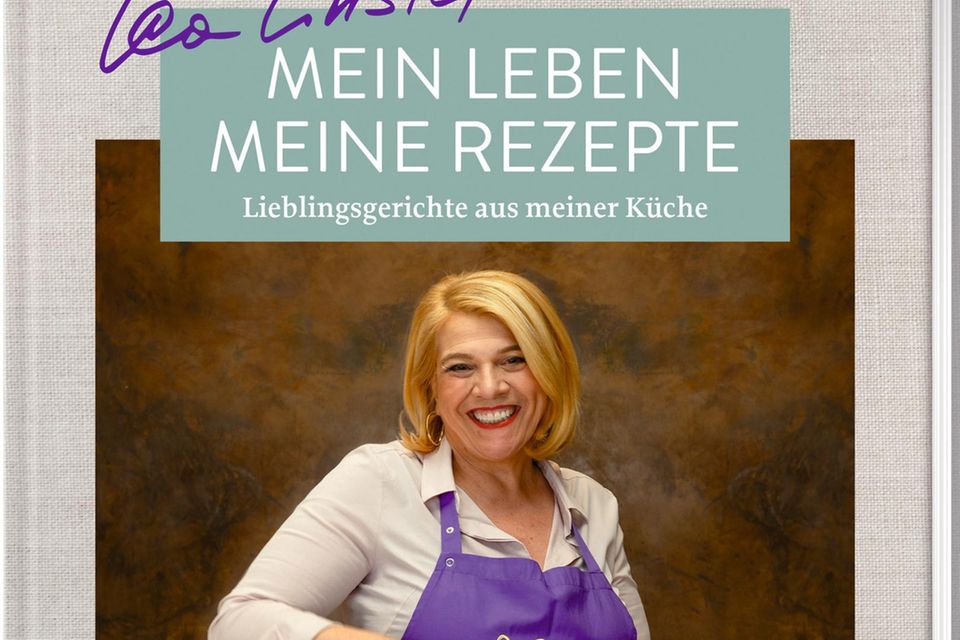 Gourmet: Spitzenköchin Léa Linster gewährt einen Einblick in ihr Leben und ihre Küche: Ob Rinder- filet mit Rotwein- soße oder „Mamas beste Frikadellen“ – die Bandbreite reicht von Lieblings- rezepten aus ihrer Kindheit bis hin zu Gerichten, die ihr beim Reisen um die Welt begegnet sind. („Mein Leben, meine Rezepte“, ZS Verlag, 176 S., 24,99 Euro) Spitzenköchin Léa Linster gewährt einen Einblick in ihr Leben und ihre Küche: Ob Rinder- filet mit Rotwein- soße oder „Mamas beste Frikadellen“ – die Bandbreite reicht von Lieblings- rezepten aus ihrer Kindheit bis hin zu Gerichten, die ihr beim Reisen um die Welt begegnet sind. („Mein Leben, meine Rezepte“, ZS Verlag, 176 S., 24,99 Euro)