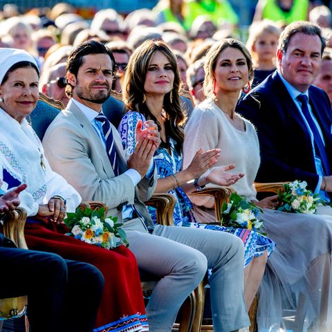Prinzessin Victoria, König Carl Gustaf, Königin Silvia, Prinz Carl Philip, Prinzessin Sofia, Prinzessin Madeleine und Chris O'Neill