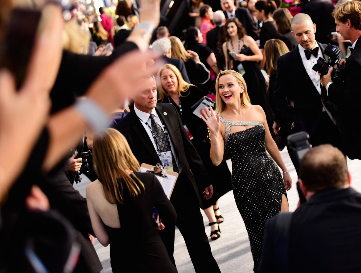 SAG Awards 2020: Glamourös erscheint Schauspielerin Reese Witherspoon zur Veranstaltung, und wird gebührend von ihren Fans gefeiert.