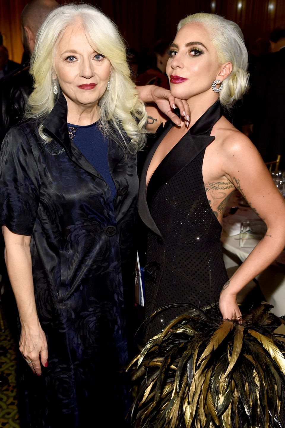 Lady Gaga erkrankte als Teenager an einer Depression. Ihre Mutter Cynthia Germanotta gibt zu, dass sie nicht genug über die Erkrankung informiert gewesen sei und die Anzeichen übersah. 