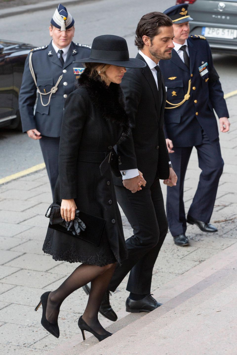Prinzessin Sofia + Prinz Carl Philip kommen zur Trauerfeier