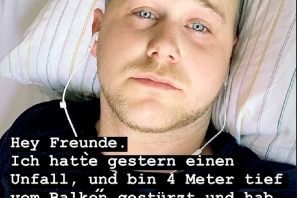 Felix van Deventer meldete sich nach seinem Balkonsturz über Instagram zu Wort. Felix van Deventer meldete sich nach seinem Balkonsturz über Instagram zu Wort.