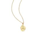 Jeder von uns hat wohl mal einen schlechten Tag - die perfekte Statement-Kette für diese Tage hat jetzt das Schmucklabel So Cosi parat. In Kooperation mit dem Blog "Blogmichdoch.de" ist eine stilvolle Mittelfinger-Kette mit Steinbesatz und deutlicher Botschaft entstanden. In Gold oder Silber erhältlich, ca. 50 Euro.
