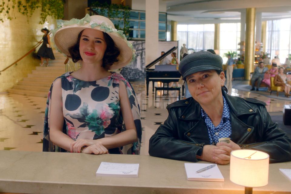 Midge (Rachel Brosnahan) und Susie (Alex Borstein)